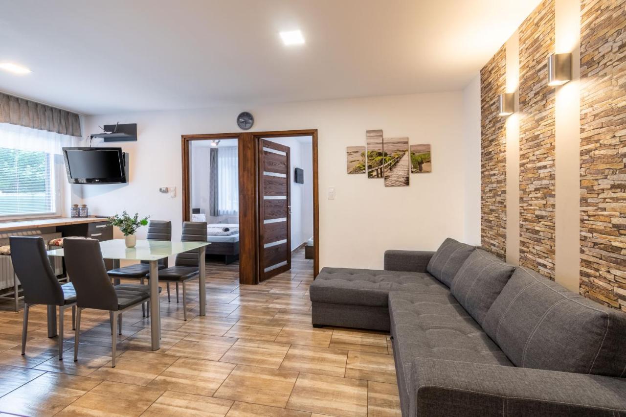 Garden Lux Apartman ไฮจ์ดุสโซบอสโล ภายนอก รูปภาพ